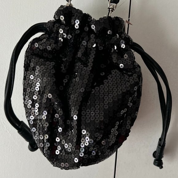New - Bongo Sequin Black Drawstring Crossbody - Picture 2 of 4